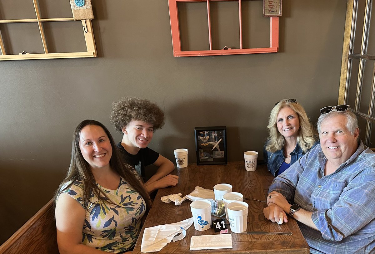 ireneguy's tweet image. @MaplewoodTWP #blueduck #tasteofmaplewood #graduation2023