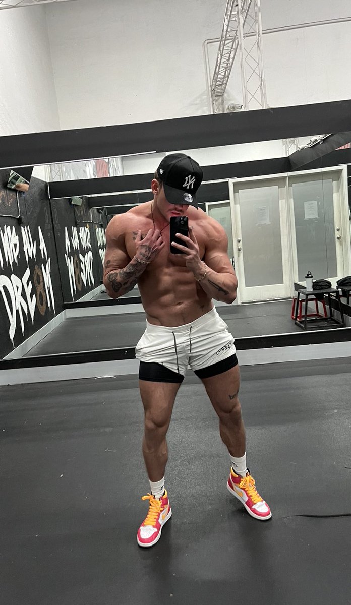 coley vance on Twitter: "face/body"