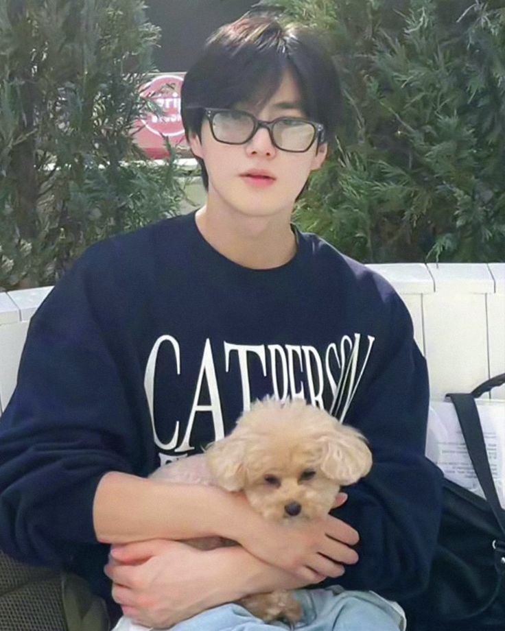 erirohakonic's tweet photo. HAPPY SUHO DAY 🎉EKHEM SI PALING SELALU AESTHETIC DI SEGALA SISI✨
#수호 #SUHO #엑소 #EXO #weareoneEXO
#5월22일은_준면이생일이야
#AllRounder_SUHODay2023 #SUHODAY https://t.co/80hSQL0tk8
