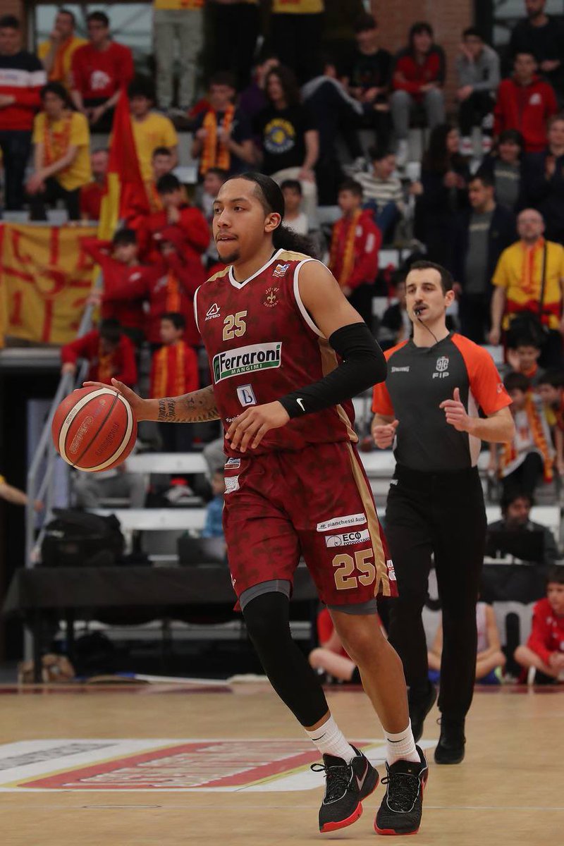 TrevonL25's tweet image. Year 3 ✅ complete… thanking God for another healthy, successful, &amp;amp; fun season.  Can’t wait to be home ✈️ #WorkInSilence