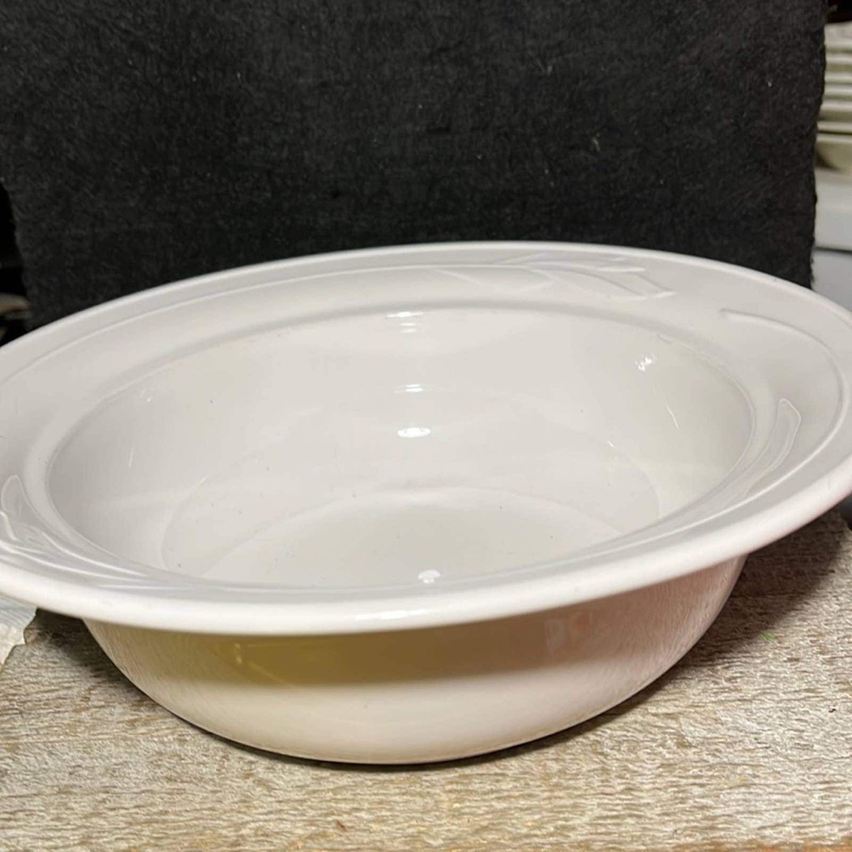 Excited to share the latest addition to my #etsy shop: Large 10” Oval Corning Serving Bowl White Elegance Leaf Design Like NEW etsy.me/45kZhPI #white #whitebowl #corningbowl #roundbowl #servingbowl #leafdesign #likenew #thenowandthenmarket