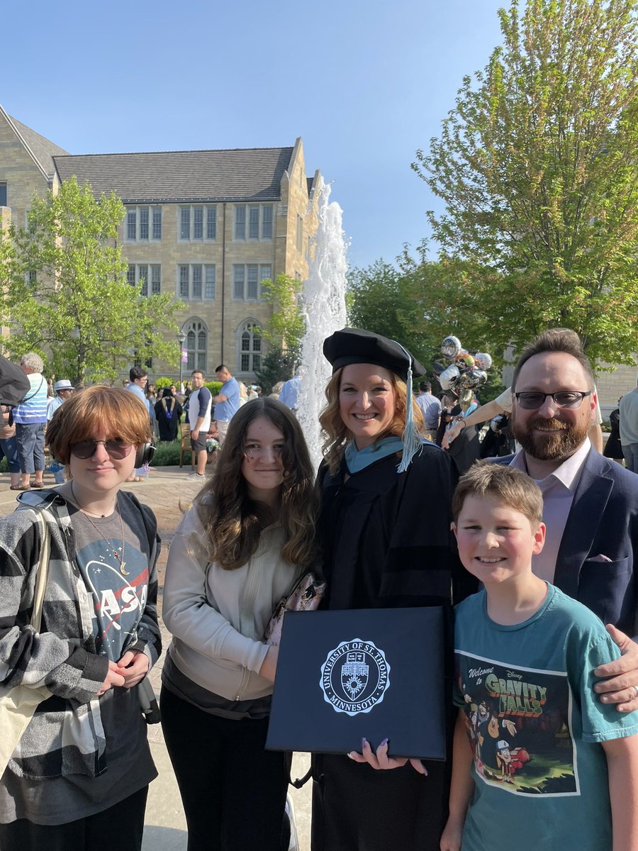 Dr. Erin Fitzgerald Farrell tweet media