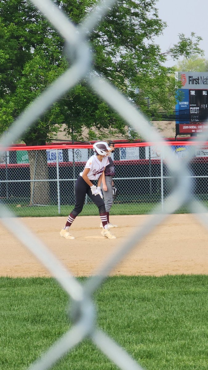 SyleaSykes's tweet photo. Fun, busy weekend!! 4 games of softball, graduation parties and some sand volleyball!!! https://t.co/5au7PkndhQ