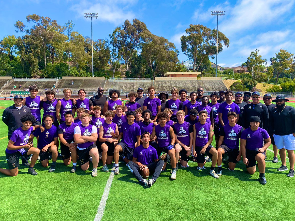 rcg999's tweet photo. A great day to be a Saintsmen. Our team showed great improvement on offense and defense and went 5-0 to win the Mt. Carmel Tournament. Thank you to @DrewWestling7 for putting on a great tournament. @Saints_ThePit @Saintsmen4Life @AthleticsSaints @saints_info @saints_info. https://t.co/hgBzYIQkU5