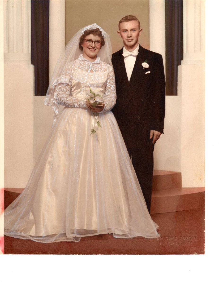 HJIrwin's tweet photo. My 91 year old dad passed May 4. My 89 year old mom passed May 14, Mother’s Day and my birthday. They were married 68 years and my sisters and I knew when 1 went the other would be close behind. So glad they’re together forever https://t.co/D1ikpgeFTE