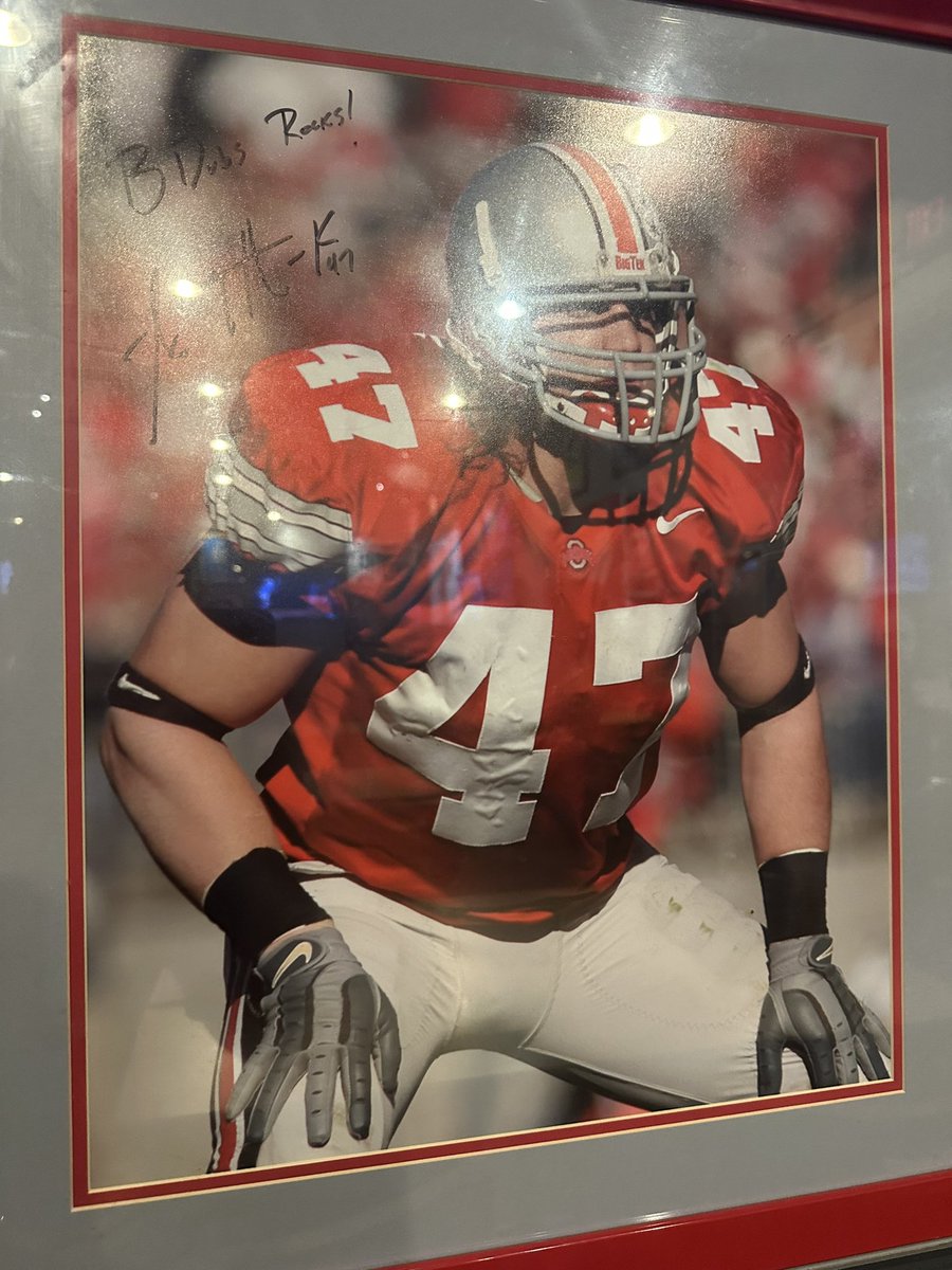 MediumXerx's tweet photo. @PatMcAfeeShow @OfficialAJHawk The champion of Ohio, a guy that just wanted it more. Hanging proudly in Buffalo Wild Wings https://t.co/iLieYG0giE