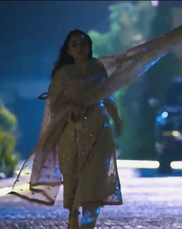 jakeyXing's tweet photo. #TereBin #YumnaZaidi #WahajAli

The story of Shawl/Dupatta: In the end, who still picked the pieces of their dignity and who lost it all? 😉

I have not seen a more powerful character than Meerab. Say whatever you want otherwise. https://t.co/lQaMTp7vY8