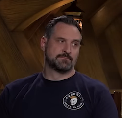 MaryneeLahaye's tweet image. we all love to talk about Ashley and Sam&apos;s reactions to Yu asking Imogen if she and Laudna are &quot;romantically entangled&quot;, but may i point out the funniest reaction at the table, before and after the &quot;no&quot;