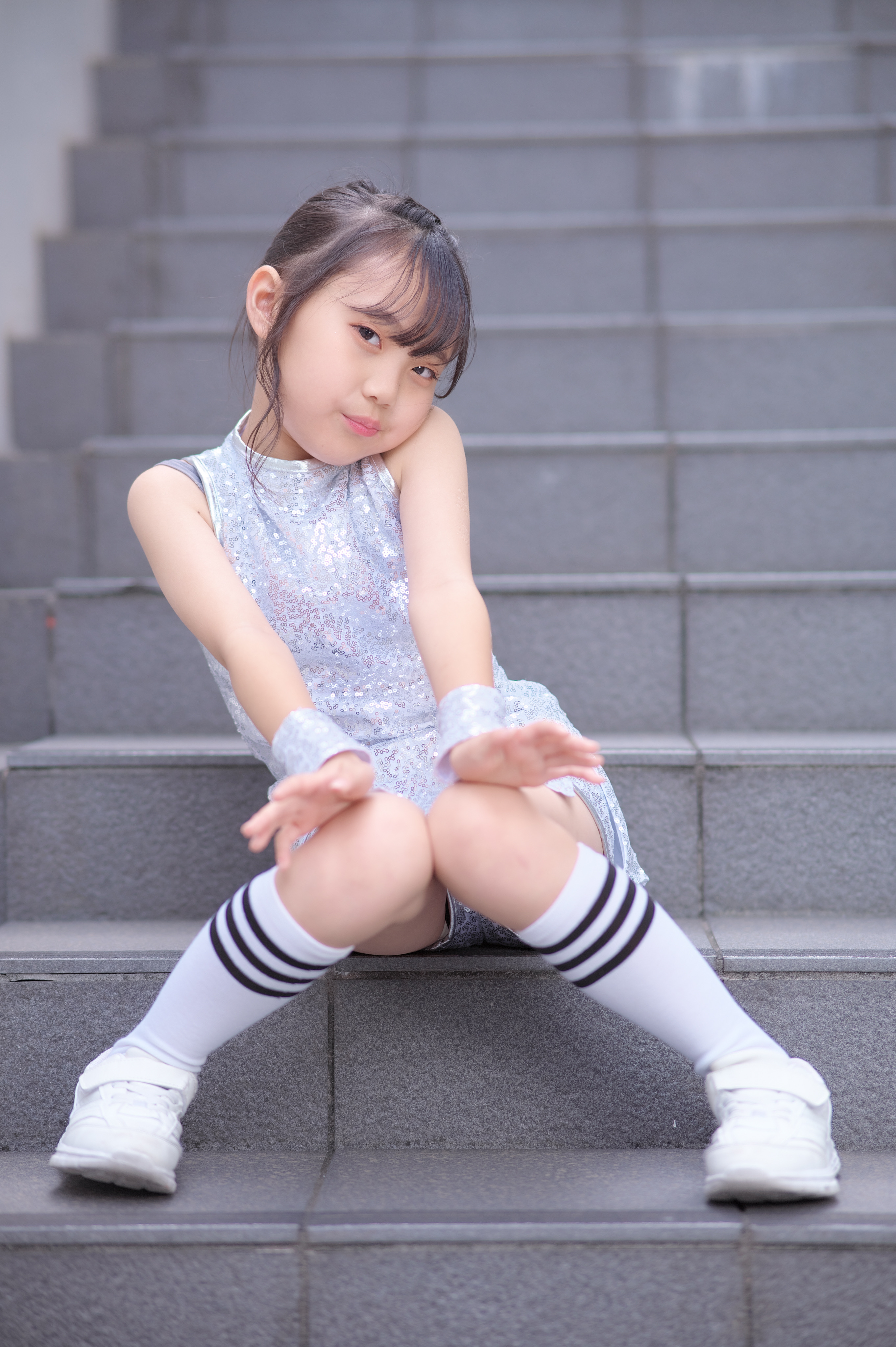 新品同様 白いパイおじ🍍  X: on K-POP・アジア