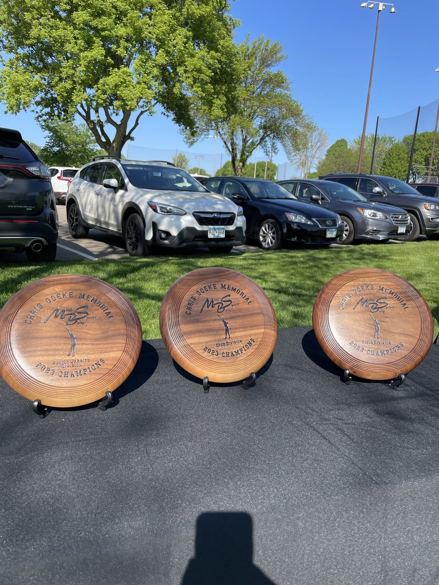 That’s a wrap! It was an awesome weekend. Reminder that your participation in our tournament directly goes back to budding leaders in ISD196 in the form of scholarships. From Warrior 196, <a href="/avhsultimate/">AVHS Open Ultimate</a> <a href="/AVHSGirlsUlty/">AVHS Girls Ultimate</a>, thank you!!! 🦅