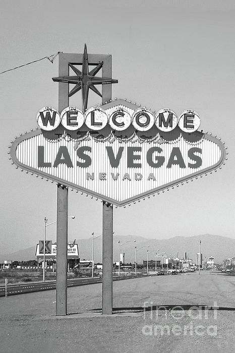 AlohaMultimedia's tweet photo. New artwork for sale! - "Welcome to Las Vegas Sign Original Version 1970 Black and White" - https://t.co/9mwwQPZnmc @fineartamerica https://t.co/x6JVWuZBu4