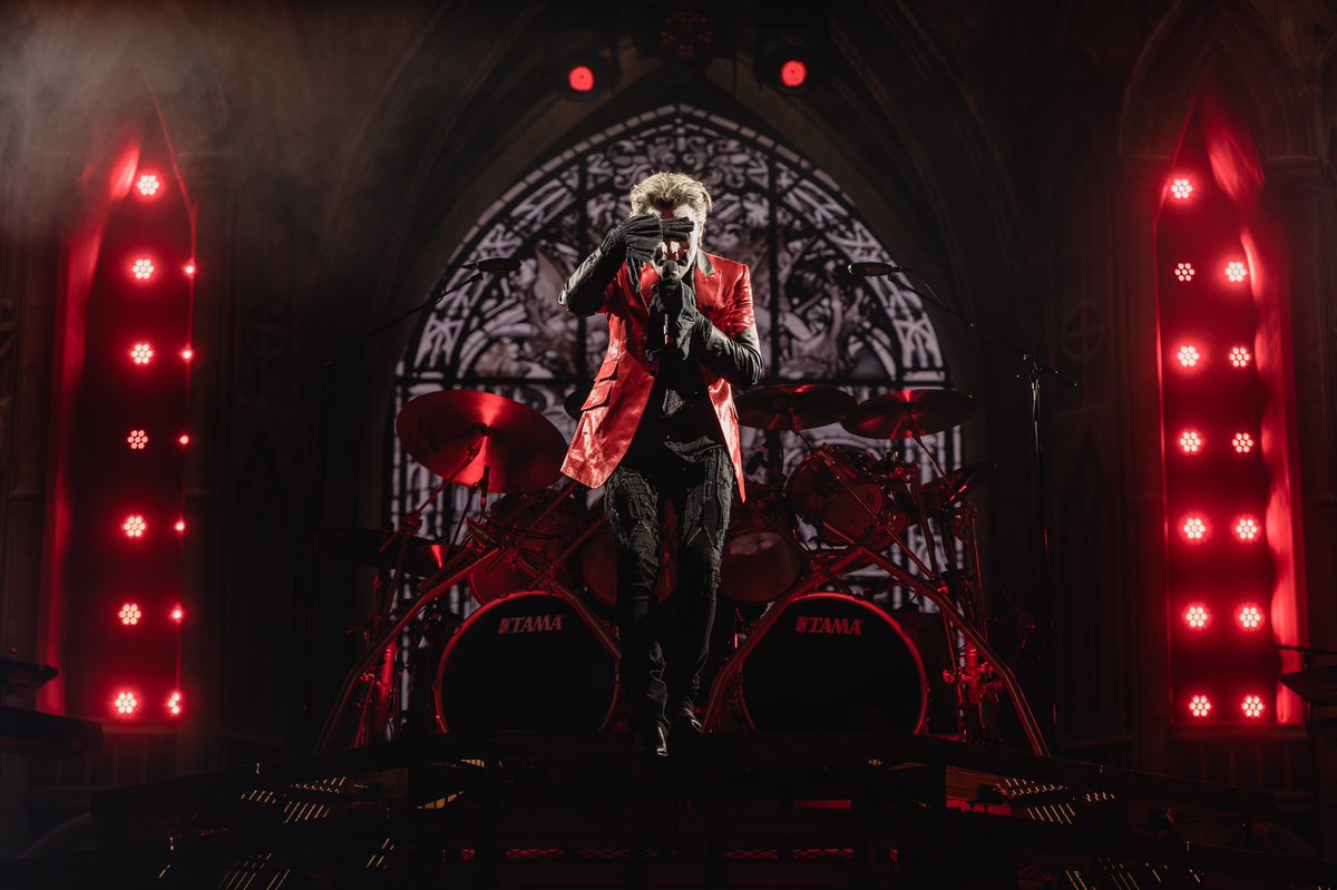 thebandGHOST's tweet image. Children of Rouen!

Our second night ever in your lovely city, and on top of that - Tour Premier!!
Thank you all for making it such a wonderful night for all of us.

The Re-Imperatour 2023 has officially started.

Good Night
/ A Nameless Ghoul