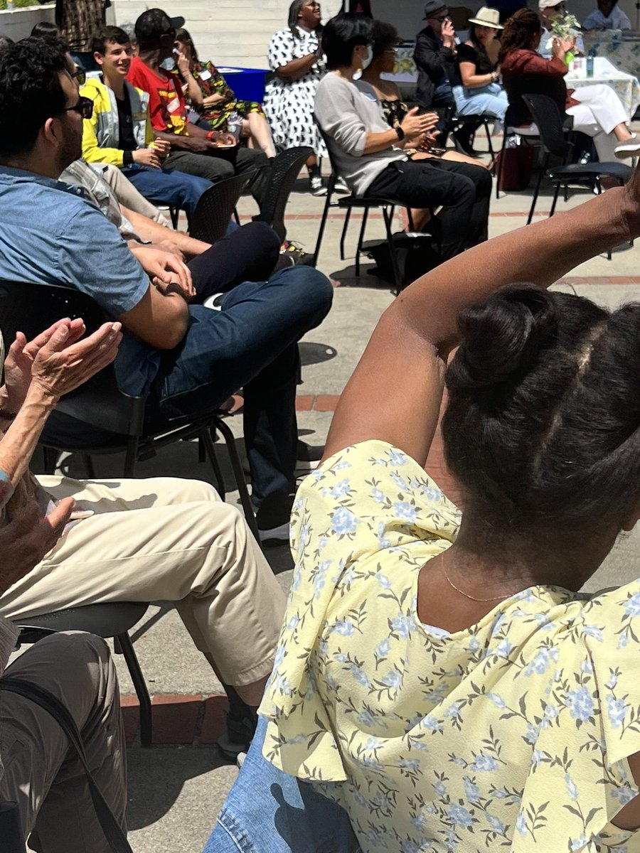 tarshelbeards's tweet photo. A Beautiful day in Oakland with OPL’s Library Advocates! #LibraryLove And I met a #BlackUnitySFSU Grad who recognize my name because he use to recieve email messages from me when I worked at @blackunitysfsu ❤️🖤💚 https://t.co/fHbUrEi4DL