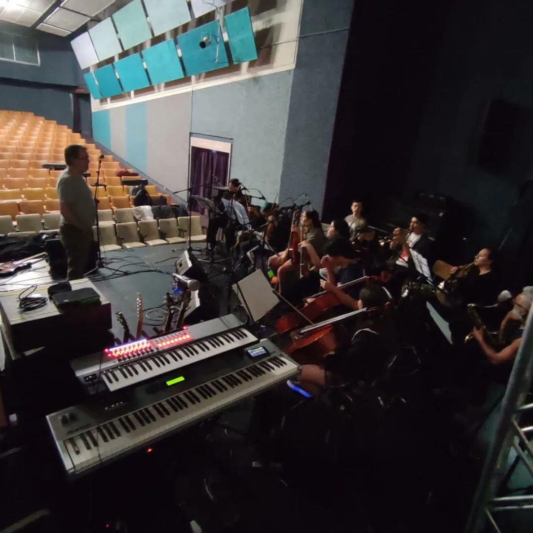 Para este día sábado 27 de mayo algunos miembros de nuestra agrupación estarán en el <a href="/cineartevinacl/">Cine Arte Viña Del Mar</a> tocando junto a la banda tributo <a href="/thebeatlesfive/">The Beatles5</a> a las 20:00hrs.

Compra tu entrada en passline.com/eventos/liverv…

Te esperamos!!! #valparaiso #thebeatles #musica