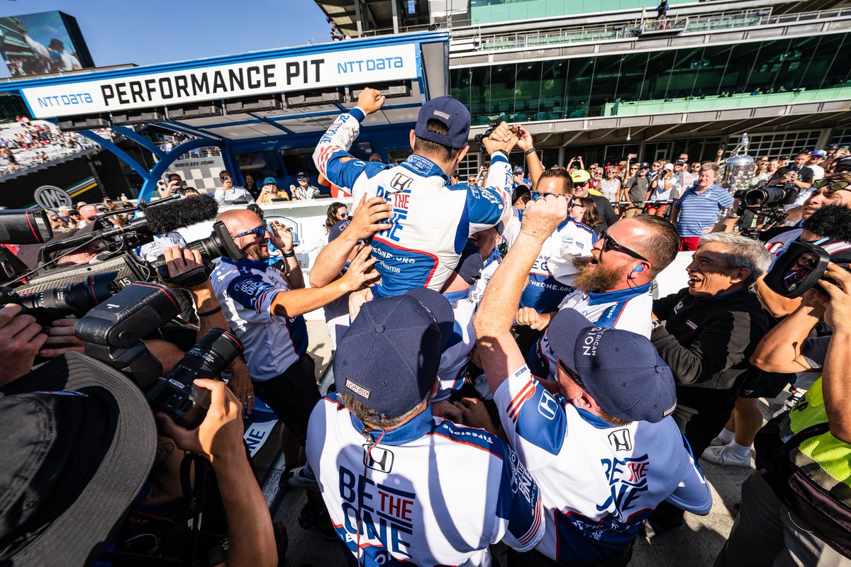 AlexPalou's tweet image. POLE FOR THE 107th RUNNING OF THE INDIANAPOLIS 500! 🚀

@AmericanLegion 
@CGRTeams 

#Indy500