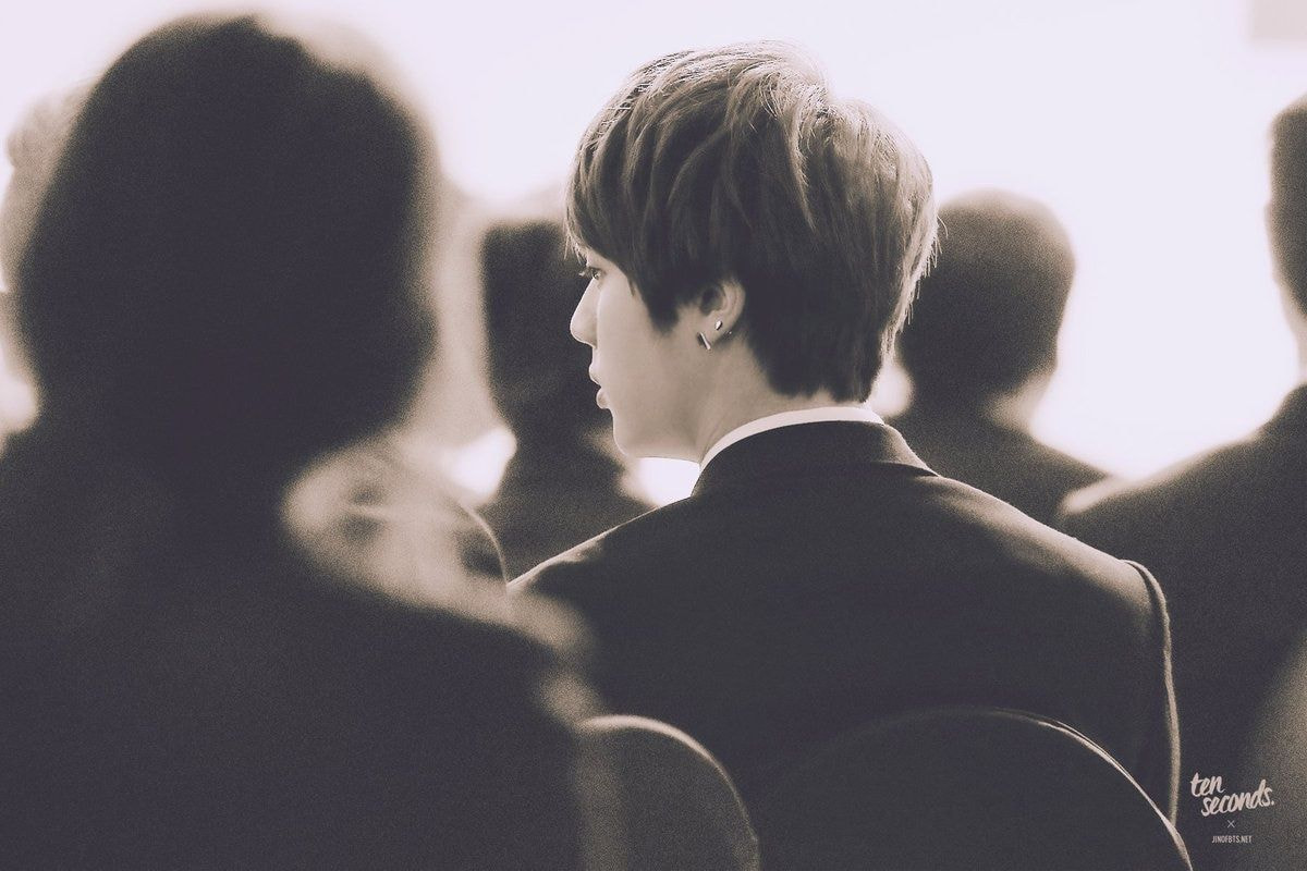 WWHJinmilitay's tweet photo. #900DaysWithAbyss
#어비스_900일_축하해
#JIN #방탄소년단진
@BTS_twt https://t.co/J9Abonqpu4