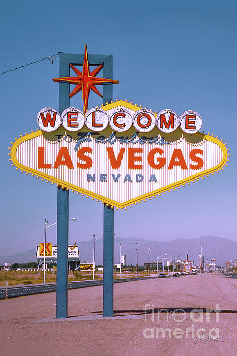 AlohaMultimedia's tweet photo. New artwork for sale! - "Welcome to Las Vegas Sign Original Version" - https://t.co/1g9RalWC7h @fineartamerica https://t.co/8t8PmyhjBa