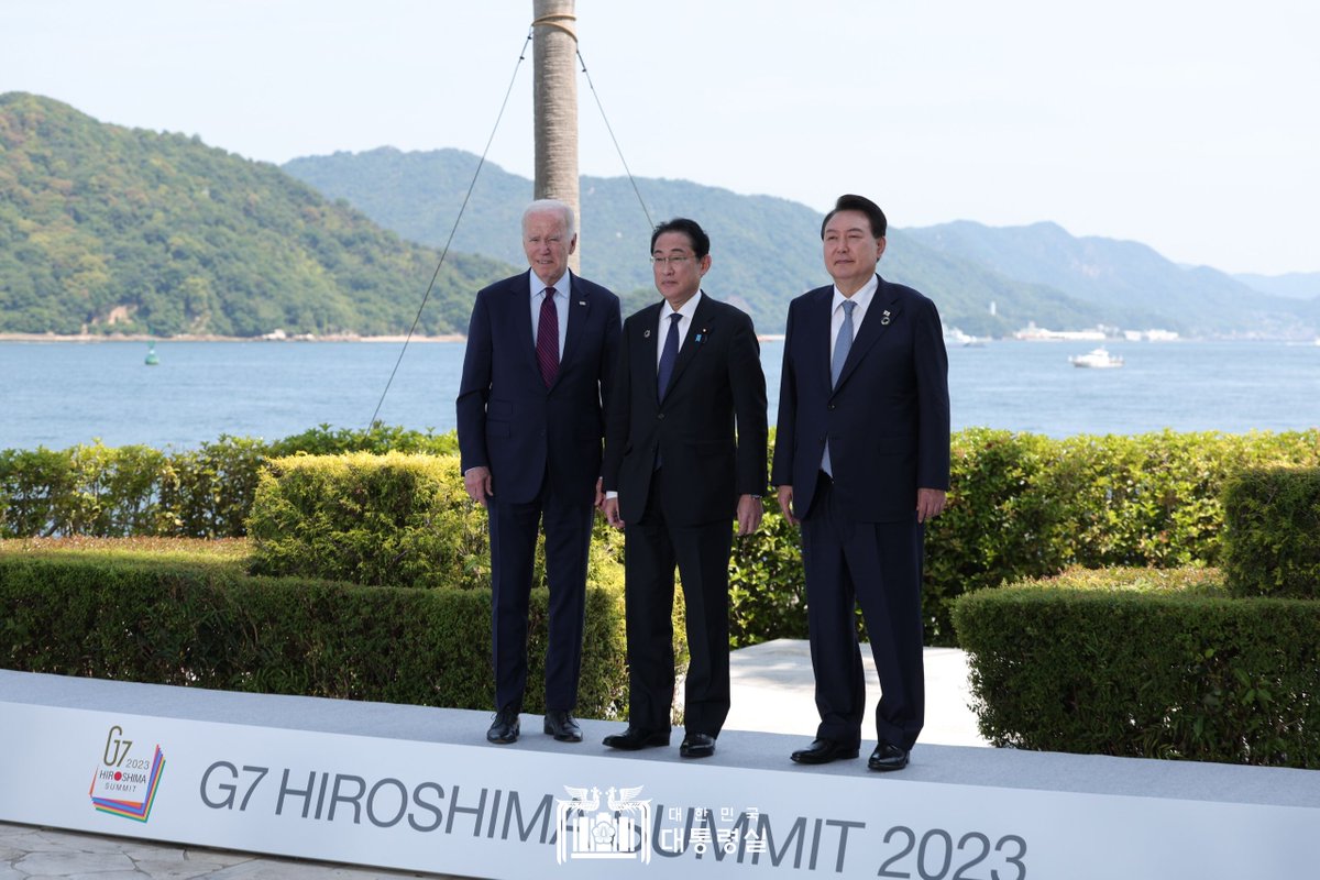 デイリーNKジャパン (@dailynkjp) on Twitter photo 日米韓首脳、安保協力強化で一致 対北朝鮮や国際秩序の維持 - dailynk.jp/archives/154541
via <a href="/dailynkjp/">デイリーNKジャパン</a>
#デイリーNKジャパン #北朝鮮 #朝鮮民主主義人民共和国 #조선 #북한 #DPRK #NorthKorea #デイリーnk #dailynk #金正恩 #김정은 #KJU #KimJongUn #金正恩氏 日米韓首脳、安保協力強化で一致 対北朝鮮や国際秩序の維持 - dailynk.jp/archives/154541
via <a href="/dailynkjp/">デイリーNKジャパン</a>
#デイリーNKジャパン #北朝鮮 #朝鮮民主主義人民共和国 #조선 #북한 #DPRK #NorthKorea #デイリーnk #dailynk #金正恩 #김정은 #KJU #KimJongUn #金正恩氏