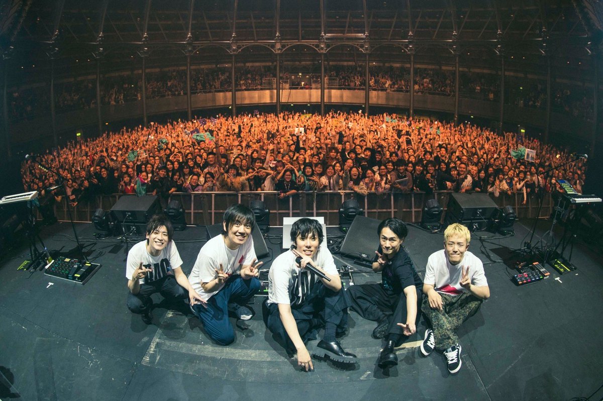YojiNoda1's tweet photo. Something's wrong with the Instagram so I'm going to post here. London, Thank you for an unforgetable night. 
You guys were FIREEEE❤️‍🔥❤️‍🔥❤️‍🔥
I totally fell in love with you London. 
I won't forget this feeling. We'll see you again.（sorry for the lighting on this pic for you guys on 2F but we were able to see you during the show!!)