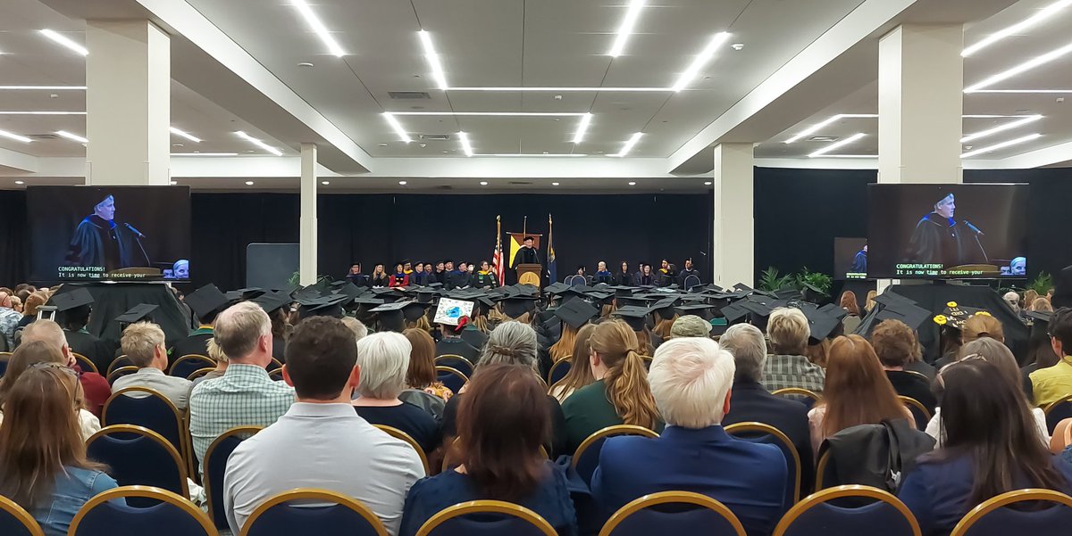 robertjcreative's tweet photo. Congrats to all of the @uvmvermont students who graduated today! Best wishes as you journey on to the next chapter!

#UVM2023 #uvmgrad #Universityofvermont #graduation2023 #doubletree #dobil https://t.co/OhqIC8LMDf