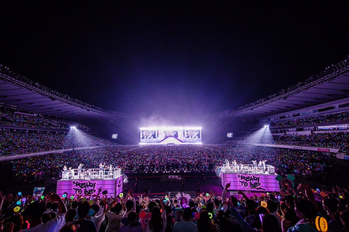SubjectKpop's tweet photo. TWICE 5th World Tour 'Ready To Be' in Ajinomoto Stadium press photos

#TWICE #트와이스 @JYPETWICE https://t.co/UbkRqa0Wuy