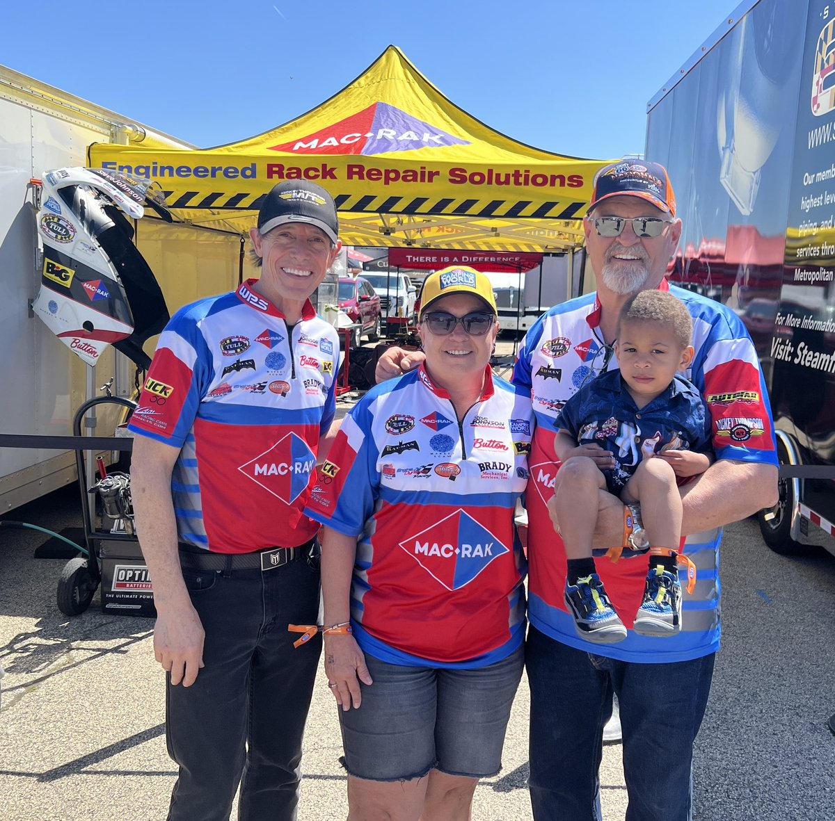 It wasn’t our weekend at the #Route66Nats, but we enjoyed the support of our friends at Mac Rak! We’ll head back to the shop and get ready to go fast at the Thunder Valley Nationals in a few weeks. #stevejohnsonracing #nhrapsm #macrak