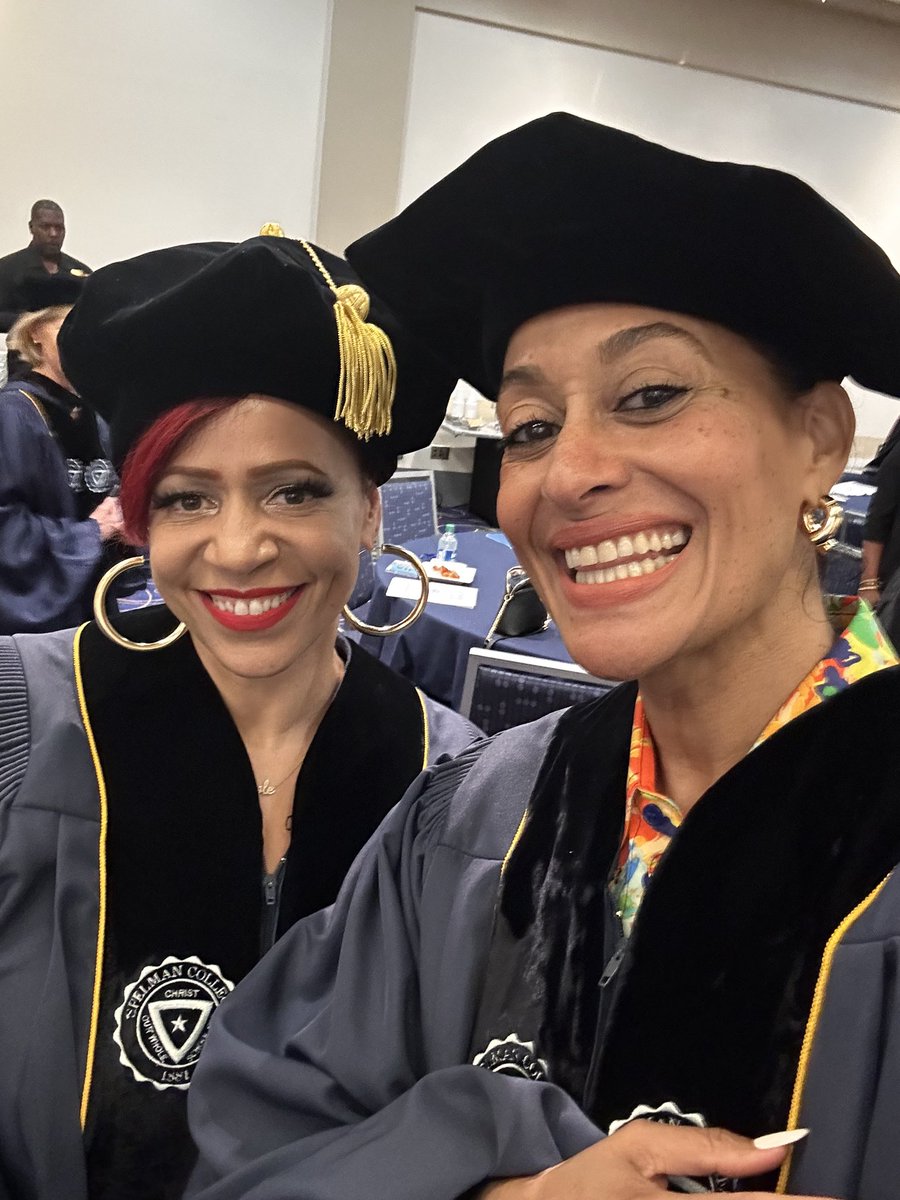 nhannahjones's tweet photo. Hard to describe what it meant to give the commencement address @SpelmanCollege today and receive an honorary doctorate among this sea of Black women at an institution built to uplift Black women. Thank you, @spelmanpres for thinking enough of me to grant me this honor. https://t.co/HZGHzIpBIX