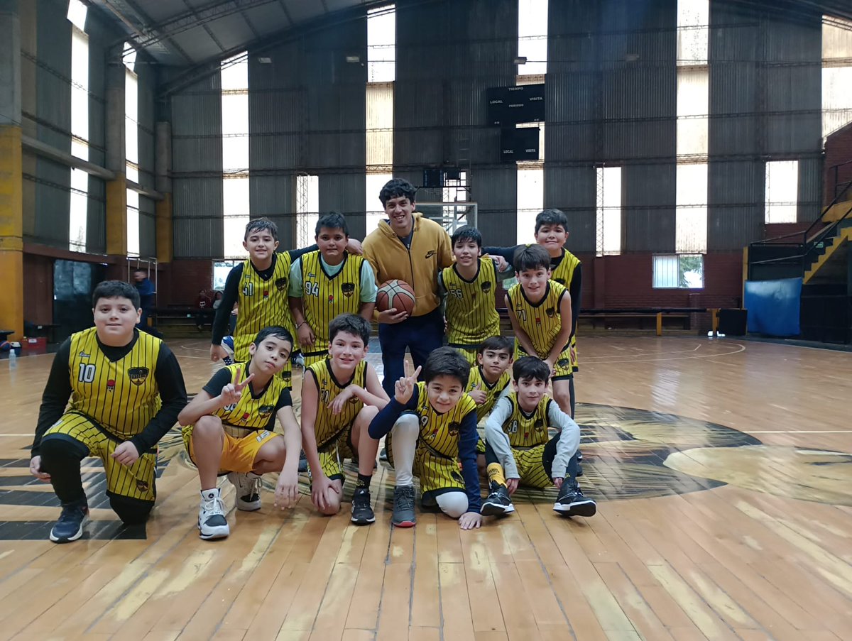 CATalleresTV's tweet photo. 🏀 #DivisionesFormativas #FBPT
📌 Fecha 10
🟡 Juan B. Alberdi🆚 Talleres Amarillo
👉 U13: 54-45
👉 U15: 46-68
👉 U17: 50-73
⚫️ Talleres Negro 🆚 Belgrano CyD
👉 U12: 53-90
👉 U15: 25-47
#CunaDelBasquetTucumano💛🖤 https://t.co/x4dEwboaV4