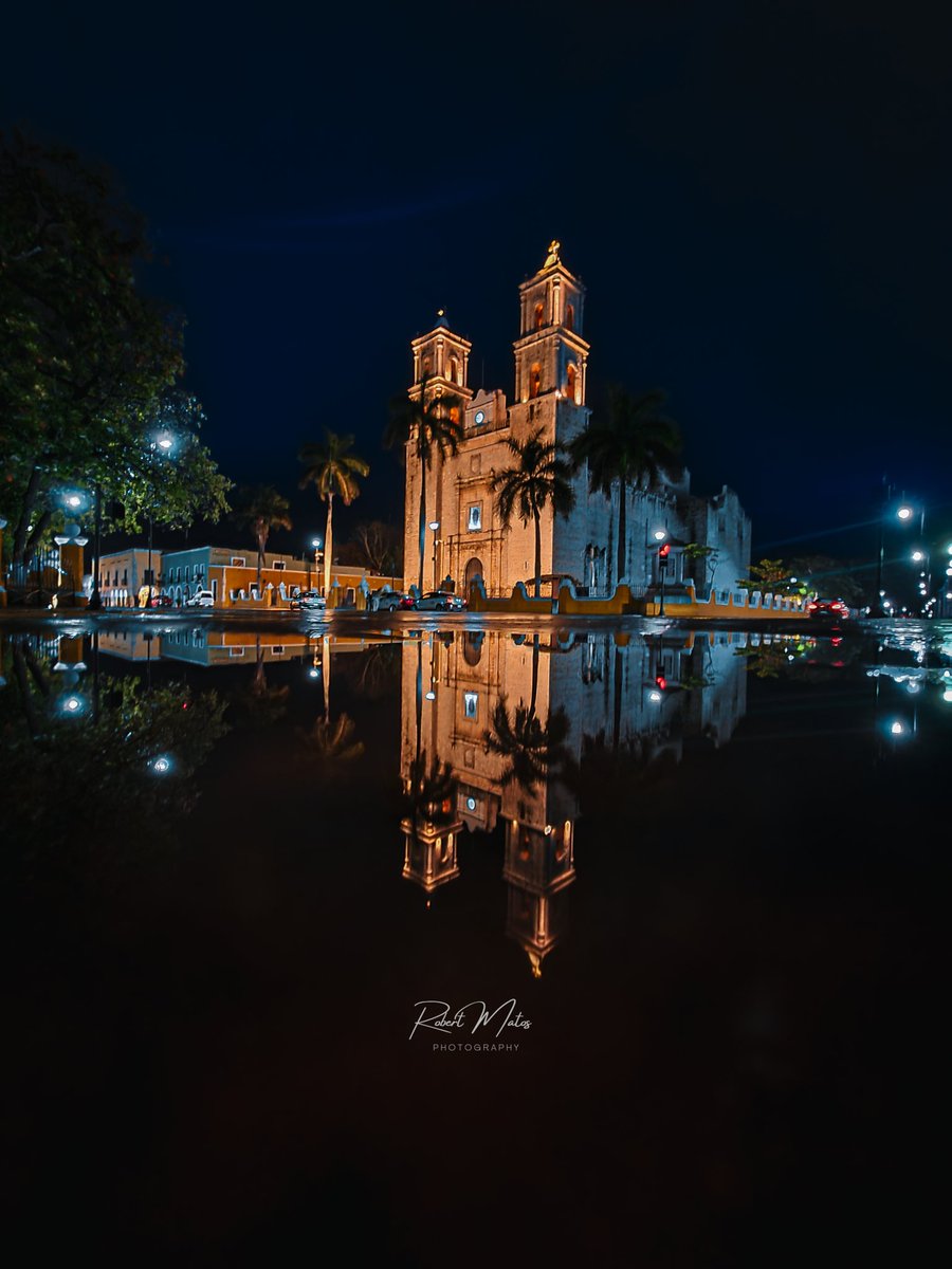 robertmatosmx's tweet photo. Un reflejo épico después de la lluvia.🪞 https://t.co/9W79IXnucd