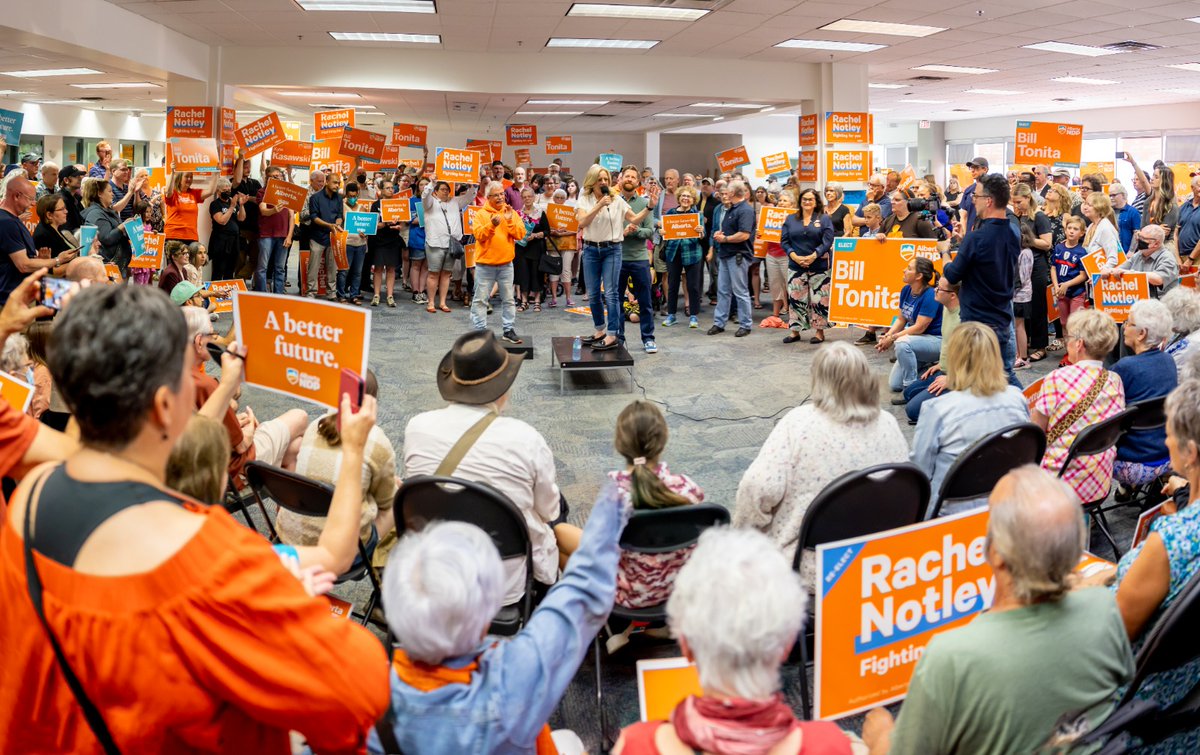 RachelNotley's tweet photo. Sherwood Park, I'm blown away! Something big is happening.

#ABetterFuture https://t.co/Z4GCkdkitA