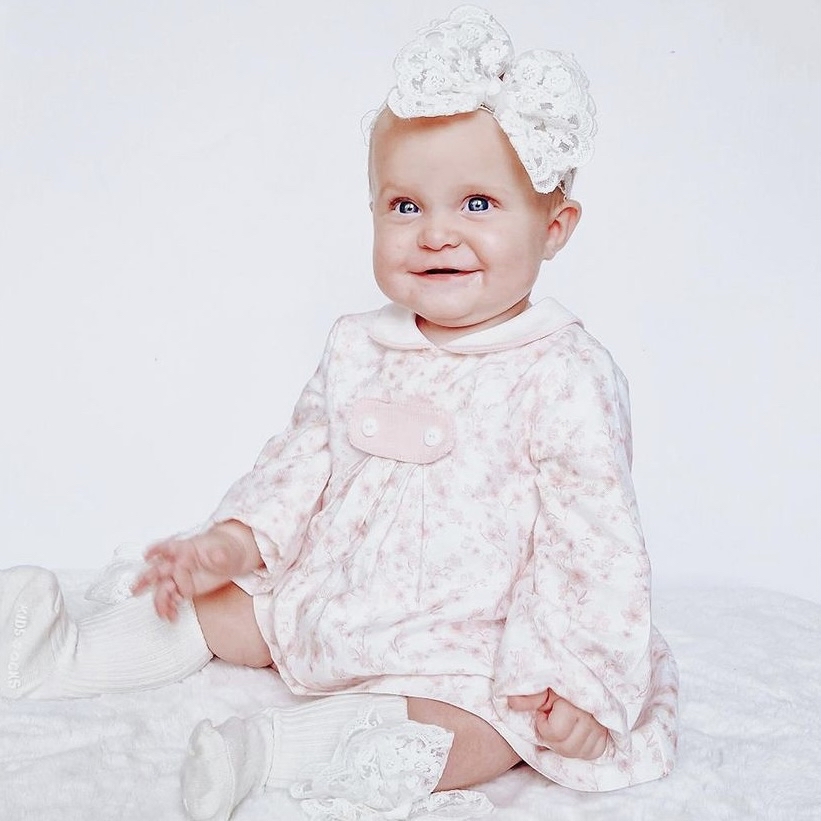 Closecito_'s tweet photo. Bella Princesa con su look 🤩

Entra en nuestra web https://t.co/1kviCu4AYy

 #closecito  #niñosconestilo #niñosclosecito #niñosconpersonalidad #modainfantil #ropainfantil #fashionkids #crianzapositiva #crianzaamorosa #reciennacido #babyboy #babygirl #venta #deliver... https://t.co/bkrKoSqRmY