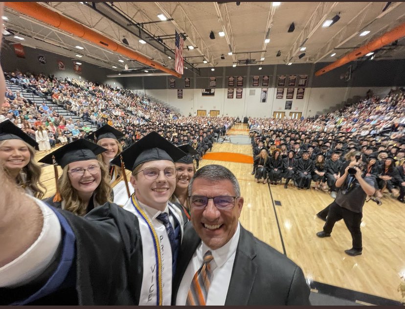 #WaterlooBulldogs Class Officers capturing a selfie with #JohnnyC from the graduation stage,  #WHS2023! 

Checkout the Lifetouch photographer getting a pic of the selfie pic! 

<a href="/zachary_geller/">Zachary Geller</a> <a href="/KiraStierwalt/">Kira Stierwalt</a> <a href="/lexstephenss/">lexi stephens</a> <a href="/GabiElledge/">gabi.elledge</a> <a href="/WCUSD5Athletics/">Waterloo Athletics</a> <a href="/republictimes/">Republic-Times</a> <a href="/sassy1266/">SAS</a>