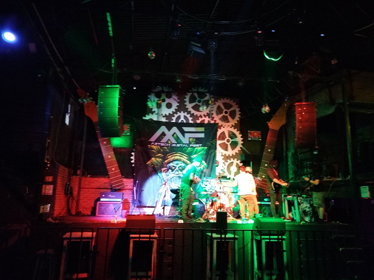 MetalopolisMX's tweet photo. #AzTechMetalFest día 2 https://t.co/uJCrWIS7FA