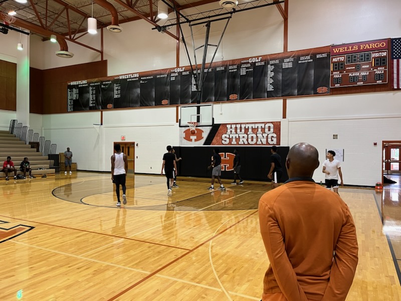 HuttoHippoHoops's tweet photo. Congratulations to TEAM HICKS on winning the first annual 3 on 3 Tournament! Thank you to all of the coaches, managers, and donators that helped us put on this event!
#BuildingaTradition https://t.co/ahzoKmXyg0