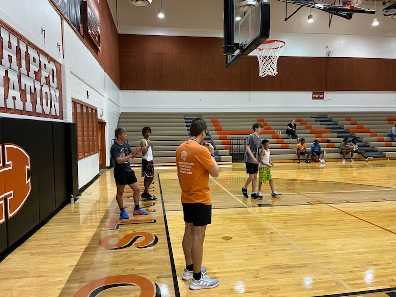 HuttoHippoHoops's tweet photo. Congratulations to TEAM HICKS on winning the first annual 3 on 3 Tournament! Thank you to all of the coaches, managers, and donators that helped us put on this event!
#BuildingaTradition https://t.co/ahzoKmXyg0