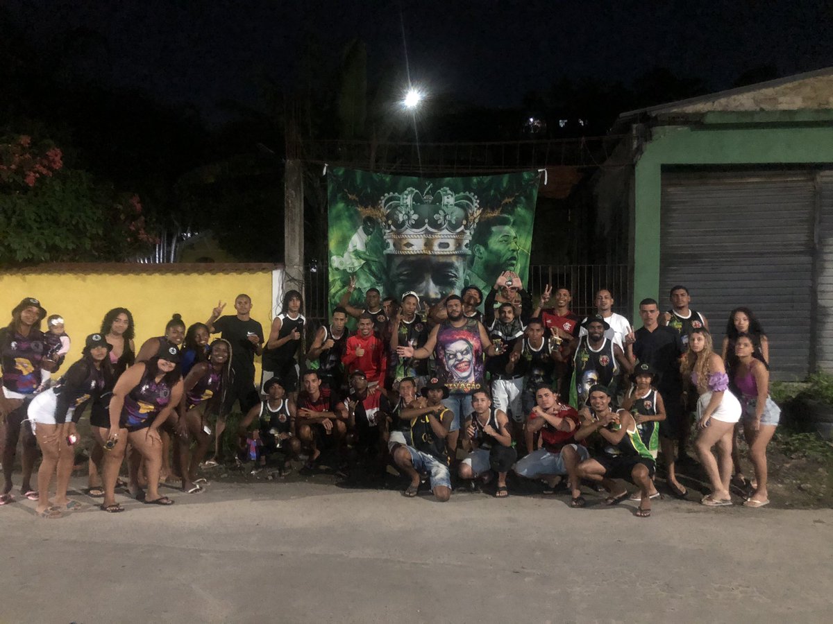 AtivacaoDaVn2's tweet photo. 50% esteve presente, ativação 2024 é a tropa dos 100 rei Pelé na rua.👑🇧🇷 https://t.co/td1hpjXQ14