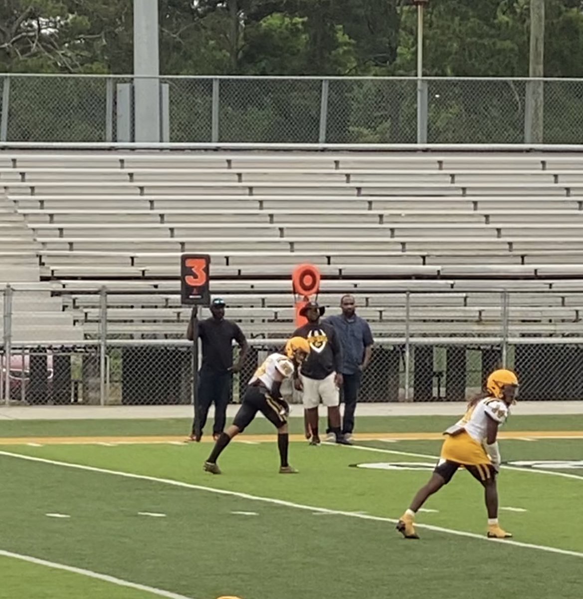 QuintenTapp's tweet photo. #worth_football #springame #football https://t.co/gi9UDn6QKv