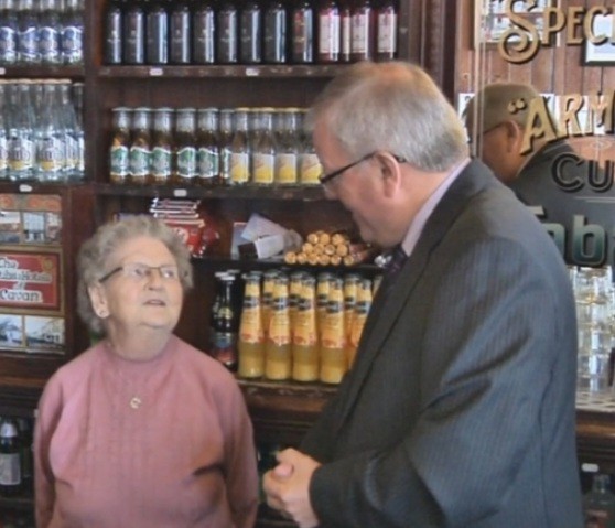 OwenMcConnon1's tweet photo. One of my favorite TV interviews of all time. Speaking to Peggy, an inspirational barmaid at the age of 90. Last week she left us at the age of 102. A truly wonderful woman. RIP Peggy. https://t.co/IOmCxyV0da