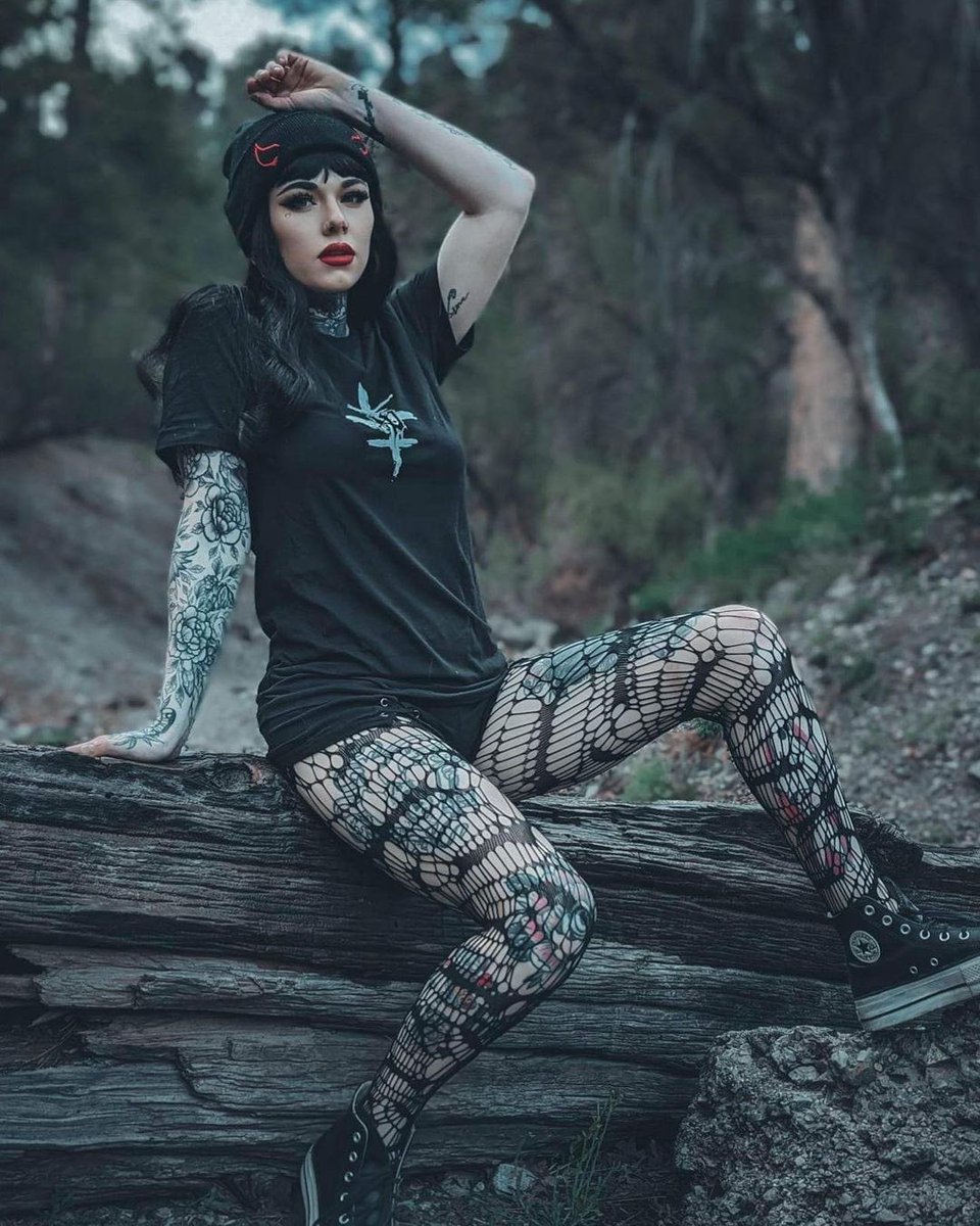 GothicMagazine's tweet photo. Todays featured Gothic goddess is @miss_tiffany_valentine 
•
👹👹👹
Shirt: @ink_poisoning_ 
Beanie: @ink_poisoning_ 
📷💋: @tylerstrattin https://t.co/uVGWTyCJRC