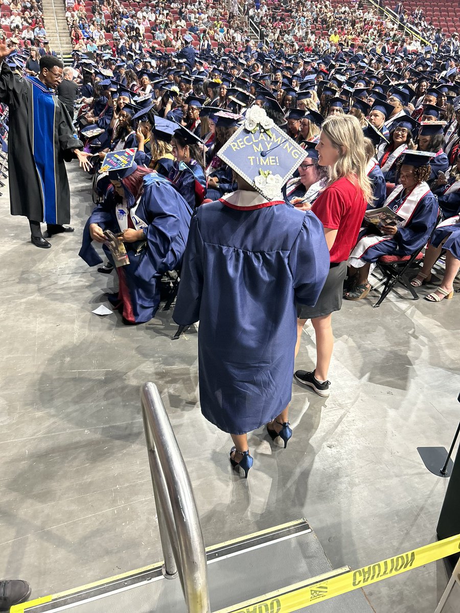 mrs_peebles's tweet photo. Out here graduating and stuff! Congratulations Indy! #uagcgrad23 https://t.co/w6hqE4eGKb