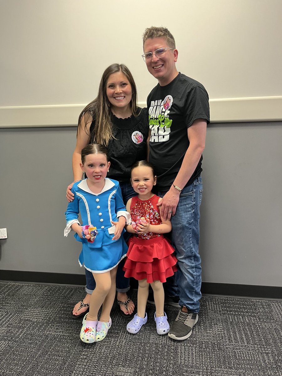 BHES_tech's tweet photo. @T_Cocanower We got the celebratory news while supporting our girls at their dance recital. Thank you for the nomination and support @BHMSDnews @indyindians IASP and friend @T_Cocanower https://t.co/8dFKhZFXW6