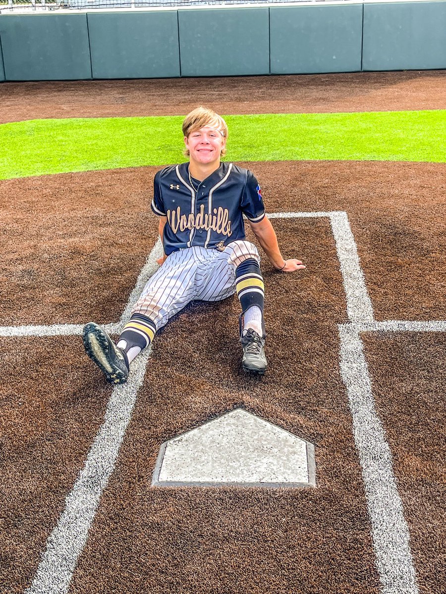 AngelaKMoses's tweet photo. He’s been a catcher since he was 8. I’ve loved every single minute! He’s an #uncommitted phenomenal baseball player and we will cherish those memories forever! #3 #catcher #utility @TrotterMoses https://t.co/0mJq40tuYB