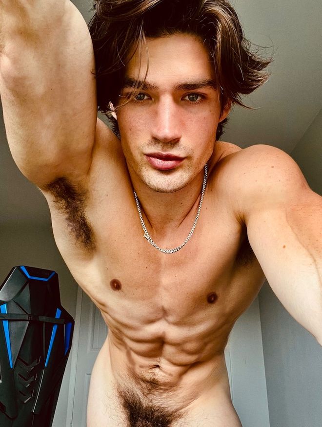 MarcusScott949's tweet photo. #armpits #pitsniff https://t.co/E0vFyXdQT5