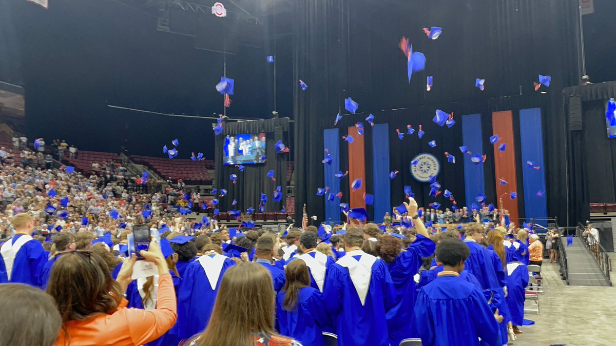 OOHSgirlswrest's tweet photo. Graduation day. A special, sad and exciting time. Our program is so lucky to have so many young women that choose this team to make memories…it was never just about wrestling. #Classof2023 #ElevenStrong #FightForOhio https://t.co/Jdzjev5YkJ