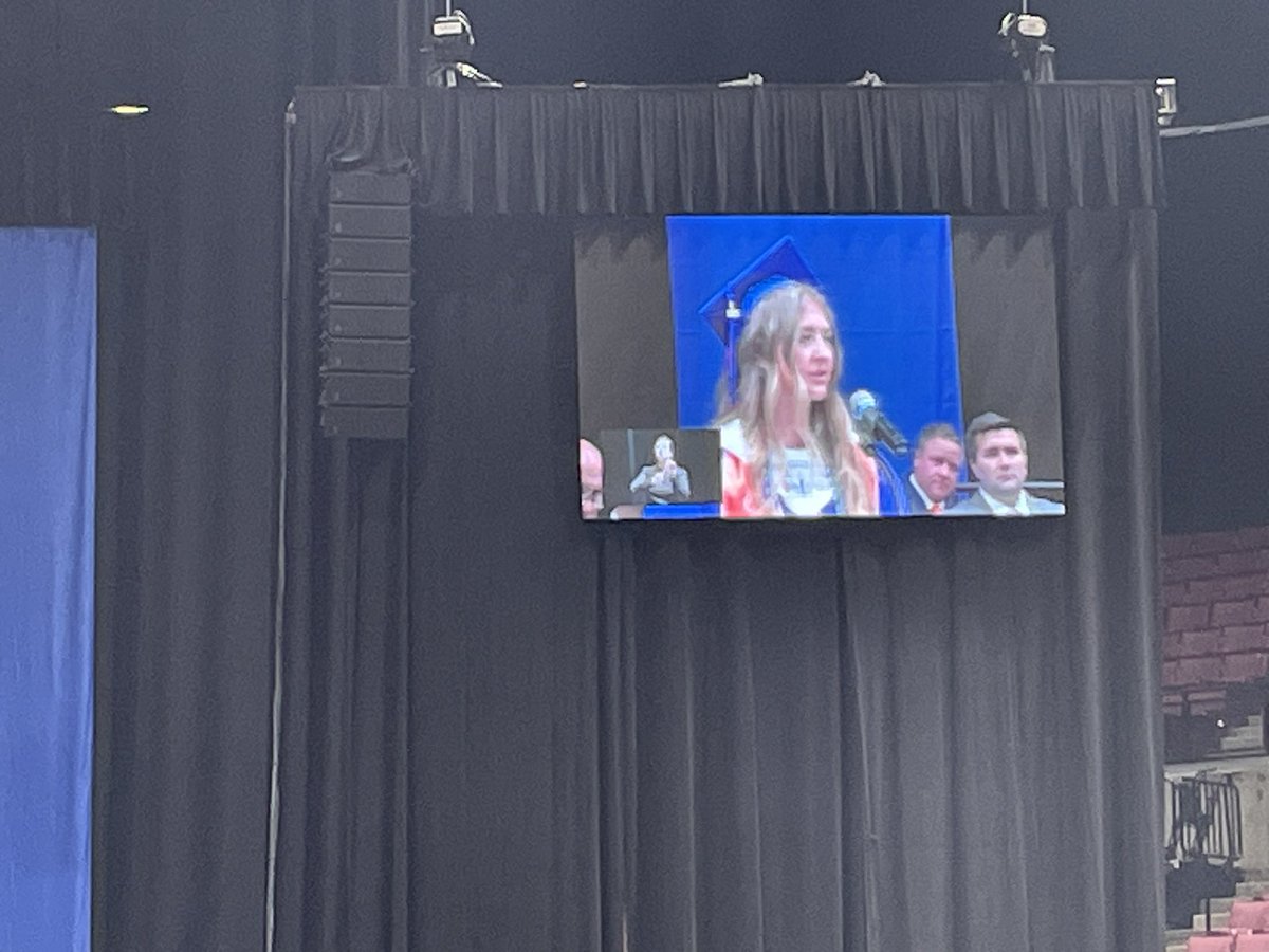 OOHSgirlswrest's tweet photo. Graduation day. A special, sad and exciting time. Our program is so lucky to have so many young women that choose this team to make memories…it was never just about wrestling. #Classof2023 #ElevenStrong #FightForOhio https://t.co/Jdzjev5YkJ