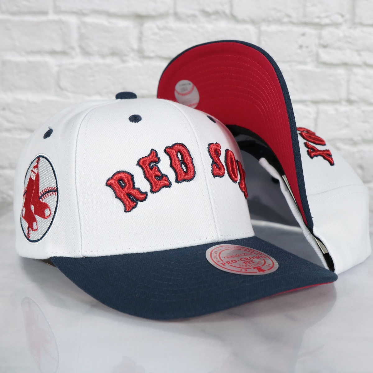 capswagusa's tweet image. Boston Red Sox Cooperstown "Red Sox" Jersey Script 1961 Red Sox logo side patch Evergreen Pro | White/Navy Snapback Hat
#capswag #mitchellandness #snapbackhat #snapbackcap #boston #bostonredsox #redsox #redsoxbaseball