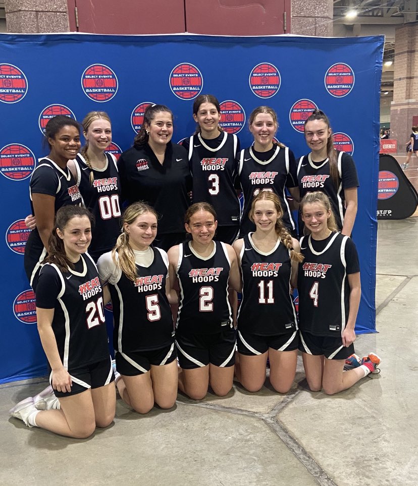 heat_hoopsaau's tweet photo. HEAT Hoops AAU weekend roll-up! Our teams played in @SelectEventsBB in Atlantic City, and locally in @zg_midatlantic and @fencorgirlshoop tourneys! 4ths and 11ths went undefeated, while 10ths went 3-1, and 7ths and 8ths each grabbed a big win! https://t.co/VXK9sZN3HX