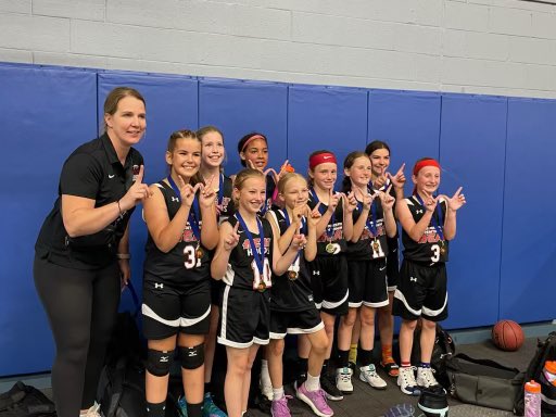 heat_hoopsaau's tweet photo. HEAT Hoops AAU weekend roll-up! Our teams played in @SelectEventsBB in Atlantic City, and locally in @zg_midatlantic and @fencorgirlshoop tourneys! 4ths and 11ths went undefeated, while 10ths went 3-1, and 7ths and 8ths each grabbed a big win! https://t.co/VXK9sZN3HX