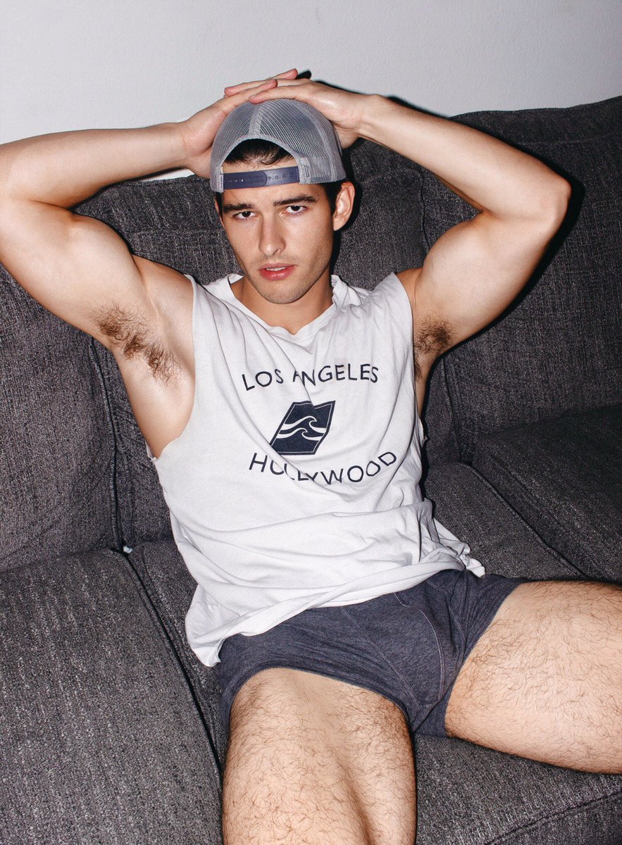 MarcusScott949's tweet photo. #armpits #pitlick https://t.co/NiV3In52LC
