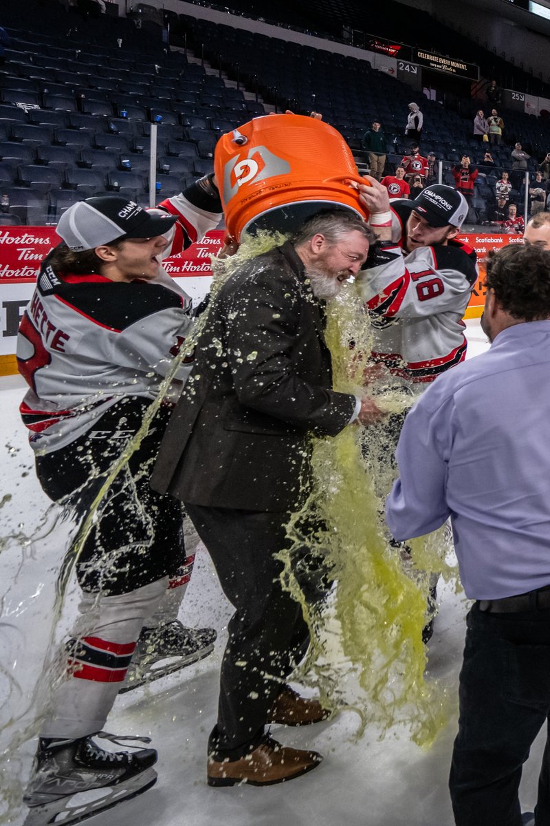 La meilleure douche de l'année! 💦

#DeQuébecPourQuébec | ©Vincent Ethier